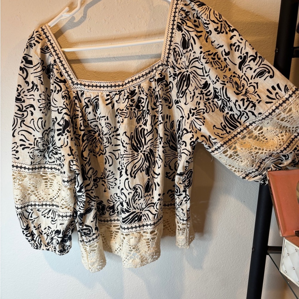Christian Siriano Black and Cream Floral Blouse - Picture 6 of 7